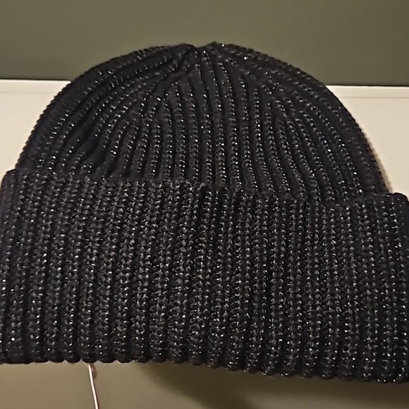 Kate Spade Black Metallic Bow Beanie Winter Hat NWT 💞HOST PICK 💞 - Picture 3 of 3